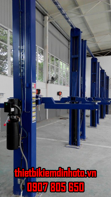cầu nâng 2 trụ kiểu cổng, bàn nâng 2 trụ, bàn nâng 2 trụ có thanh giằng, cầu nâng ô tô, cầu nâng sửa chữa